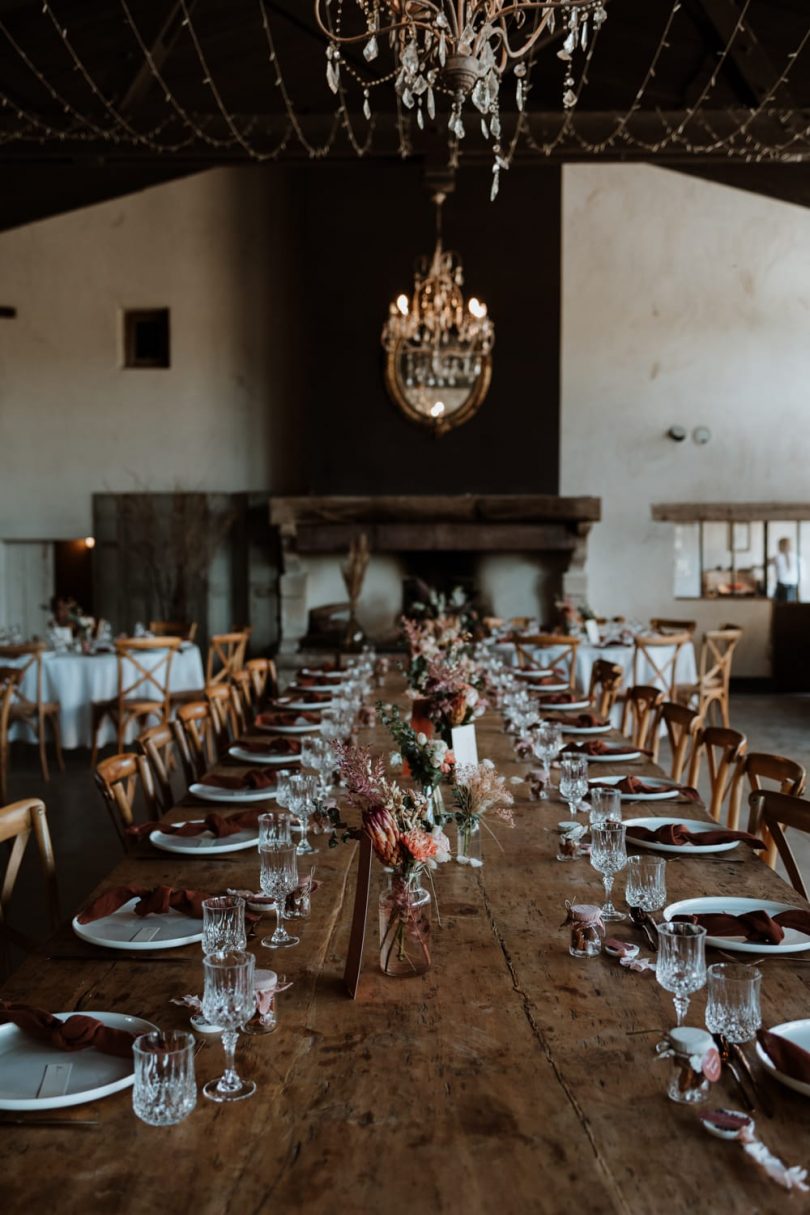 Un mariage terracotta aux Domaines de Patras en Provence - Photos : Soulpics - Blog mariage : La mariée aux pieds nus