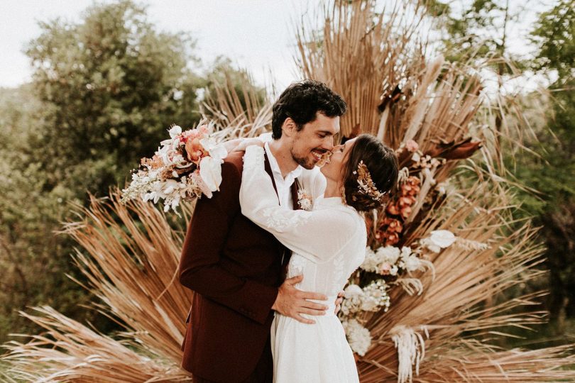 Un mariage Terracotta dans le Gard : Photo et vidéo : Pinewood Weddings - Blog mariage : La mariée aux pieds nus