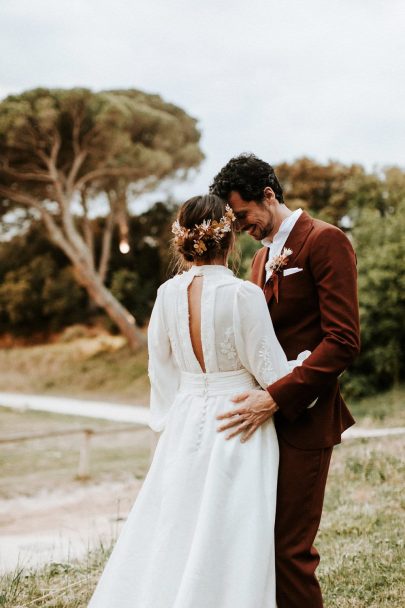 Un mariage Terracotta dans le Gard : Photo et vidéo : Pinewood Weddings - Blog mariage : La mariée aux pieds nus