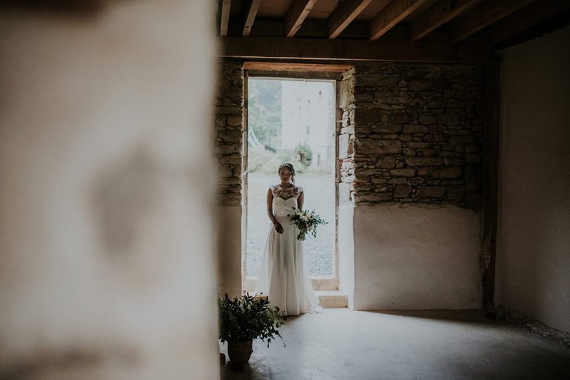 Un mariage au Domaine de Thiemay - Photos : Les Histoires d'A - Blog mariage : La mariée aux pieds nus