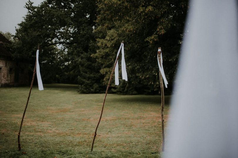 Un mariage au Domaine de Thiemay - Photos : Les Histoires d'A - Blog mariage : La mariée aux pieds nus