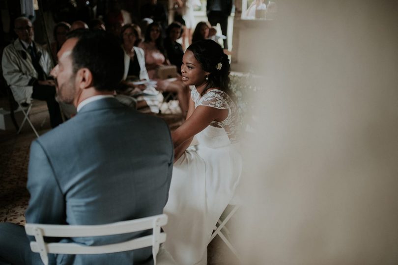 Un mariage au Domaine de Thiemay - Photos : Les Histoires d'A - Blog mariage : La mariée aux pieds nus