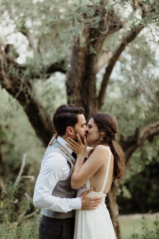 Un mariage végétal à la Bastide Saint Antoine à Grasse - Photos : Capyture - Blog mariage : La mariée aux pieds nus