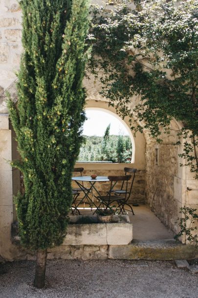 Un mariage végétal aux Domaines de Patras en Provence - Photos : Fabien Courmont - Blog mariage : La mariée aux pieds nus