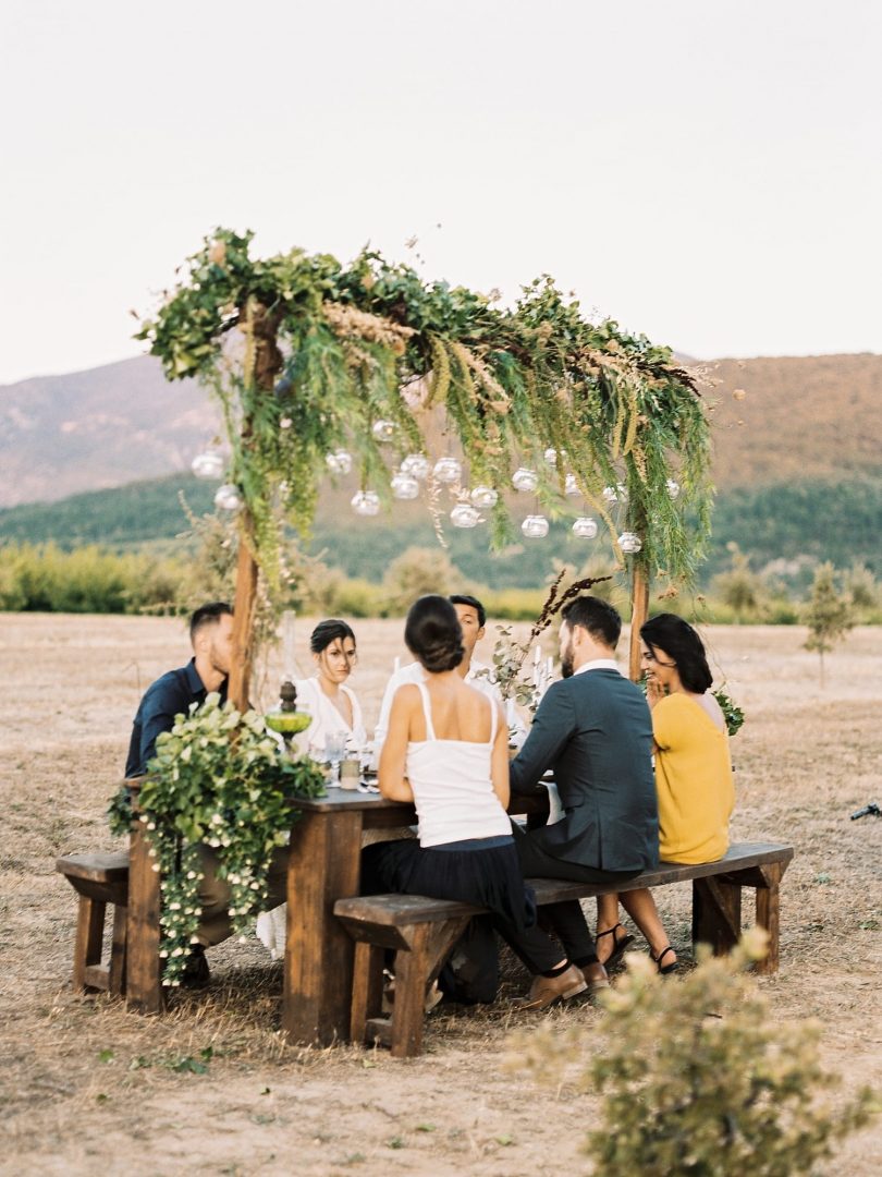 Un mariage au pied du Mont Ventoux en Provence - Photos : Valéry Villard - Blog mariage : La mariée aux pieds nus