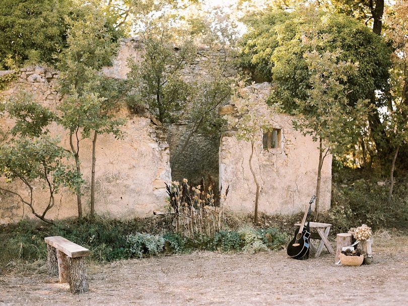 Un mariage au pied du Mont Ventoux en Provence - Photos : Valéry Villard - Blog mariage : La mariée aux pieds nus