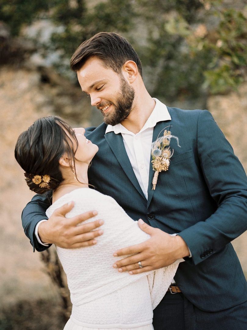 Un mariage au pied du Mont Ventoux en Provence - Photos : Valéry Villard - Blog mariage : La mariée aux pieds nus