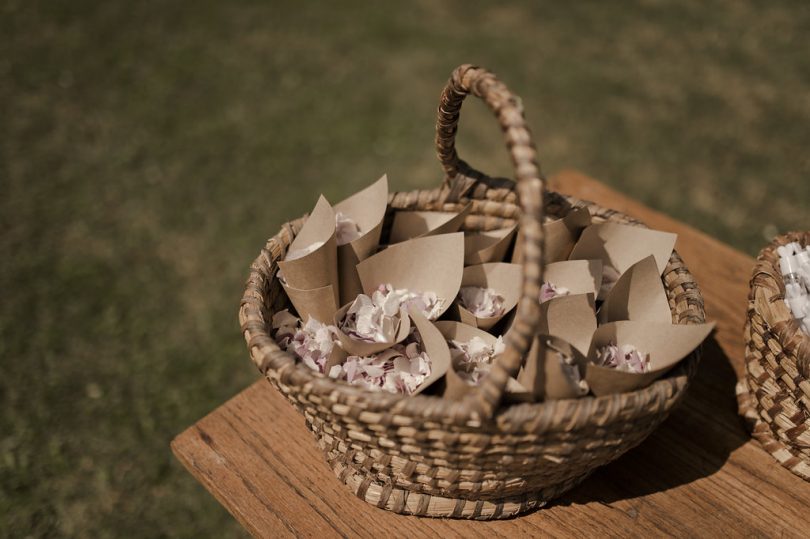 Un mariage en vert en Bretagne - La mariée aux pieds nus