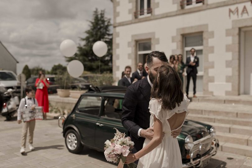 Un mariage en vert en Bretagne - La mariée aux pieds nus