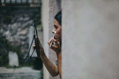 Un mariage à la montagne dans les Alpes Maritimes - A découvrir sur le blog mariage www.lamaireeauxpiedsnus.com - Photos : Reego Photographie