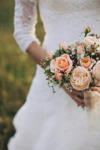 Un mariage rustique et champêtre près de Cannes - Sur La mariée aux pieds nus - Photos : Reego Photographie