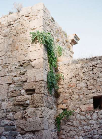 Un mariage vert d'eau en Grèce - Inspiration - A découvrir sur le blog mariage www.lamarieeauxpiedsnus.com - Photos : Marie Film Photographer