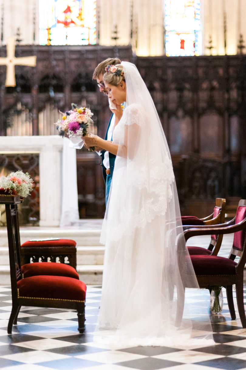 Un mariage champêtre et coloré au château Giscours, Médoc - La mariée aux pieds nus - Photo : Marion Heurteboust