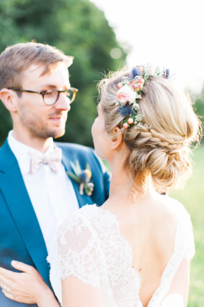 Un mariage champêtre et coloré au château Giscours, Médoc - La mariée aux pieds nus - Photo : Marion Heurteboust