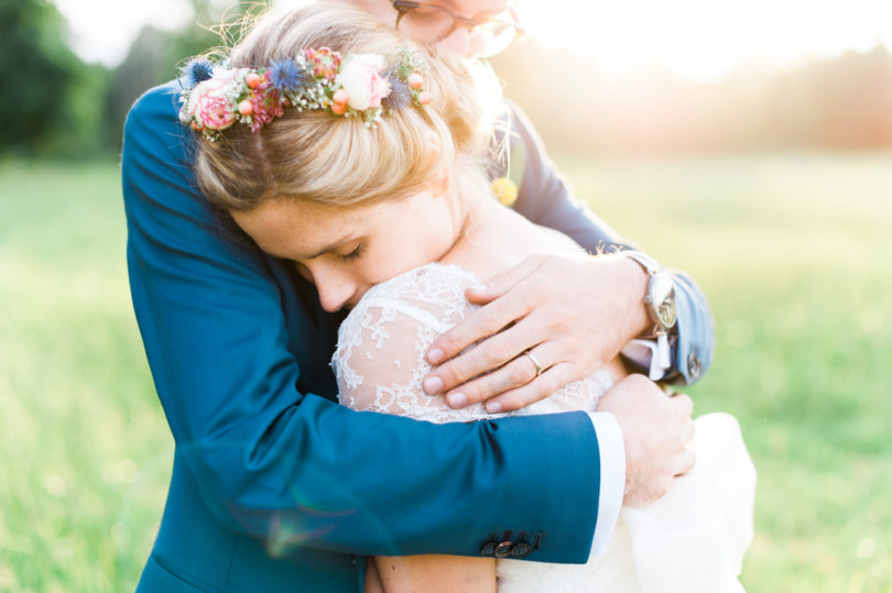 Un mariage champêtre et coloré au château Giscours, Médoc - La mariée aux pieds nus - Photo : Marion Heurteboust