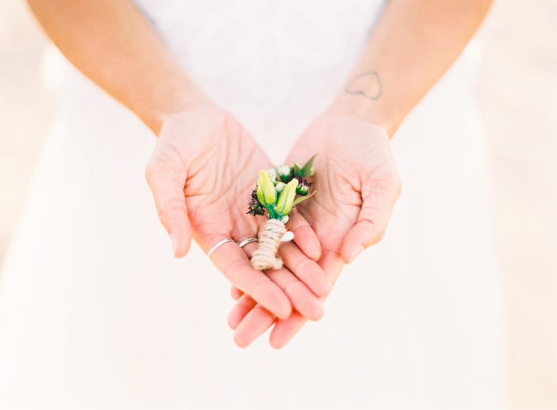 Marion H Photography - Un mariage sur la plage en Nouvelle Zélande - La mariée aux pieds nus