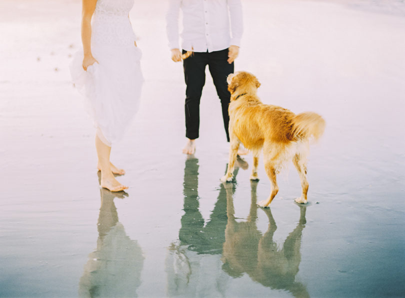 Marion H Photography - Un mariage sur la plage en Nouvelle Zélande - La mariée aux pieds nus