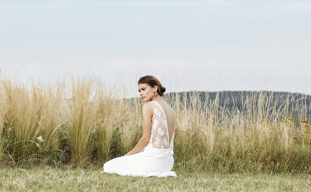 Mathilde Marie - Robes de mariée - Blog mariage :La mariée aux pieds nus