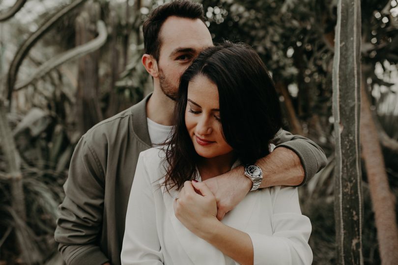 une séance engagement végétale dans une serre - Matterhorn Photography - La mariee aux pieds nus