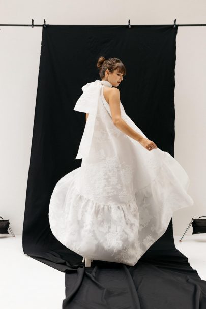 Meraki Paris - Robes de mariée - Collection 2021 - Photos : Yann Audic - Blog mariage : La mariée aux pieds nus