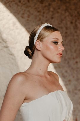 Mme Hair - Accessoires de mariée - Collection 2024 - Photos : Alchemia Wedding - Blog mariage : La mariée aux pieds nus