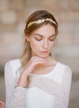 Orchidée de Soie - Accessoires de mariée - Collection 2017 - A découvrir sur le blog mariage www.lamarieeauxpiedsnus.com - Photos : Greg Finck