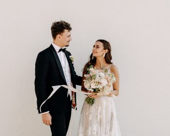Organiser un mariage bilingue : conseils pour une célébration inclusive - Photos : Fanni Herman - Blog mariage : La mariée aux pieds nus