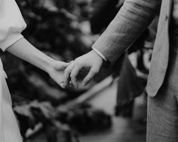 Organiser un mariage : 10 conseils de jeunes mariés - Blog mariage : La mariée aux pieds nus