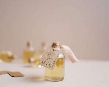 Petit Mariage entre Amis - Cadeaux d'invités de mariage - Blog mariage : La mariée aux pieds nus