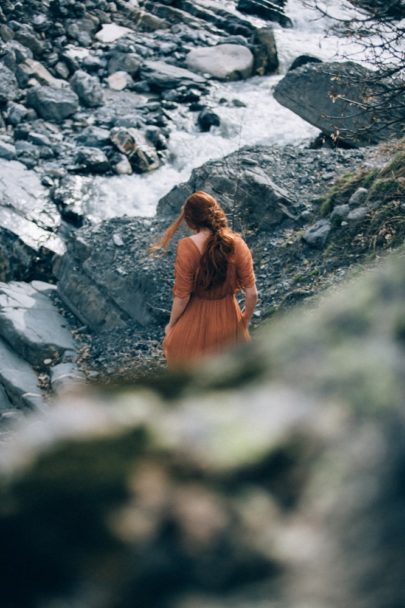 Une mariée rousse en montagne - Un shooting d'inspiration à découvrir sur le blog mariage www.lamarieeauxpiedsnus.com - Photos : Ingrid Lepan