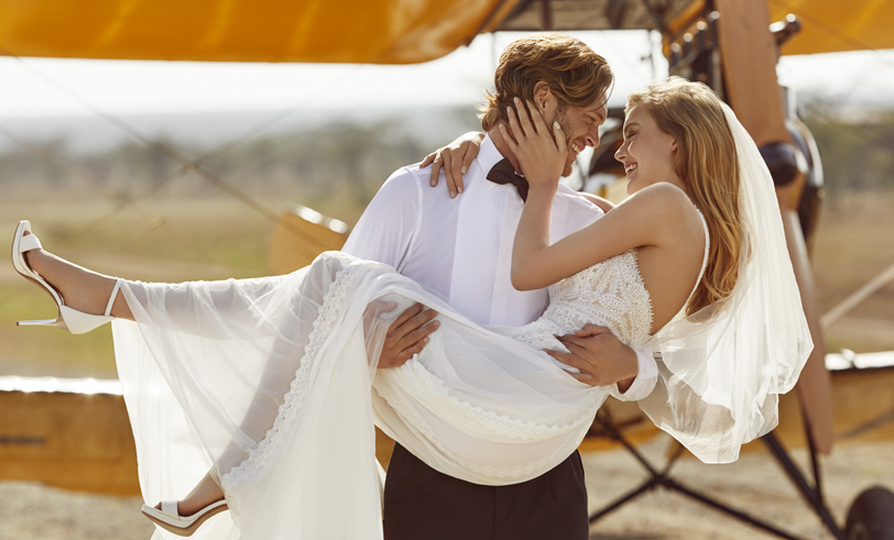 Pronovias - Robes de mariée - Blog mariage : La mariée aux pieds nus