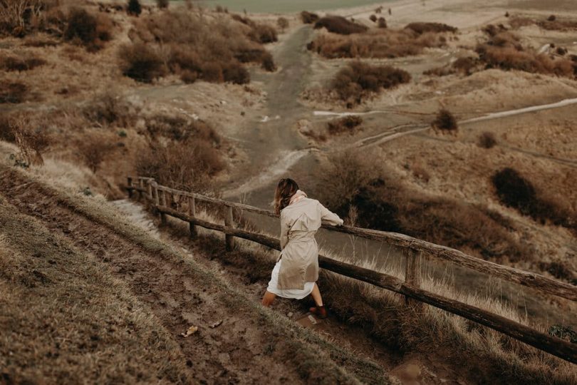 Un renouvellement de voeux sur la côte - Photos : Less is more by Lesly S Photography - Blog mariage : La mariée aux pieds nus