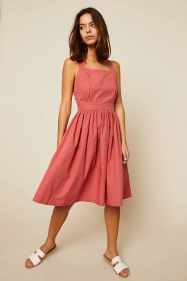 Dress code mariage en rose - Idées de tenues pour les invités et demoiselles d'honneur : Blog mariage : La mariée aux pieds nus