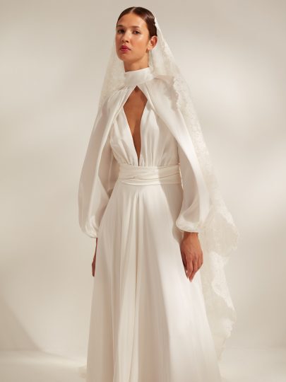 Blanche - Robes de mariée - Collection 2023 - Photos : Nathalie Weiss - Blog mariage : La mariée aux pieds nus