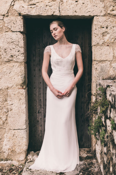 Marion Kenezi - Robes de mariée - Collection 2017 - Photos : Julien Navarre - A découvrir sur le blog mariage www.lamarieeauxpiedsnus.com