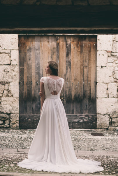 Marion Kenezi - Robes de mariée - Collection 2017 - Photos : Julien Navarre - A découvrir sur le blog mariage www.lamarieeauxpiedsnus.com