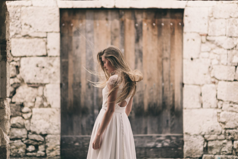 Marion Kenezi - Robes de mariée - Collection 2017 - Photos : Julien Navarre - A découvrir sur le blog mariage www.lamarieeauxpiedsnus.com