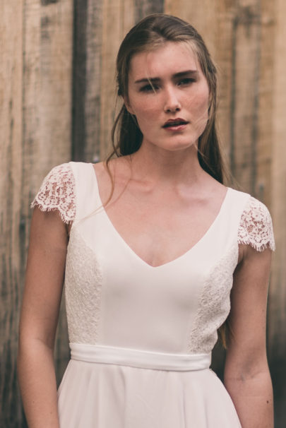 Marion Kenezi - Robes de mariée - Collection 2017 - Photos : Julien Navarre - A découvrir sur le blog mariage www.lamarieeauxpiedsnus.com