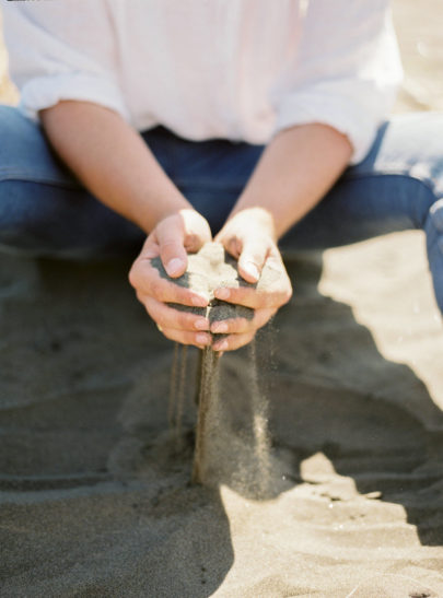 Une séance engagement sur les plages de Nouvelle Zélande - A découvrir sur le blog mariage www.lamarieeauxpiedsnus.com - Photos : Céline ChhuonUne séance engagement sur les plages de Nouvelle Zélande - A découvrir sur le blog mariage www.lamarieeauxpiedsnus.com - Photos : Céline Chhuon