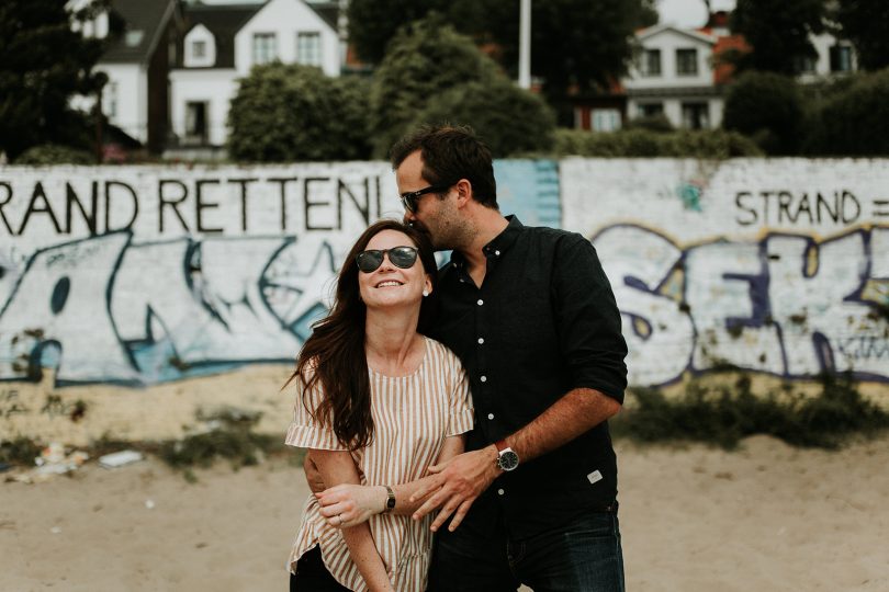 Une sécance engagement dans les rues de Hambourg - Coralie Lescieux - La mariée aux pieds nus