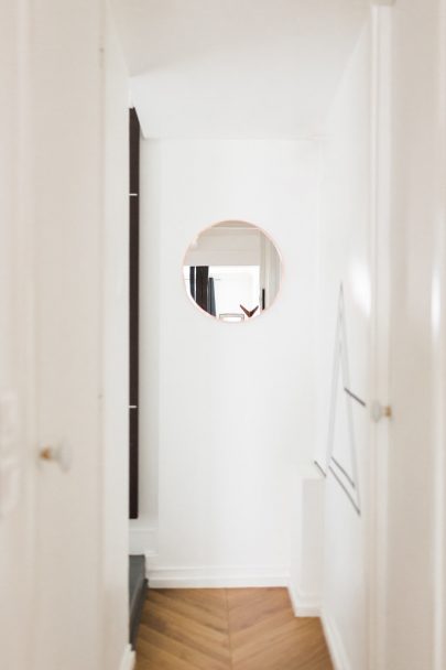 Une séance engagement intime à Paris - Photos : Jonathan Préfaut - A découvrir sur le blog mariage La mariée aux pieds nus