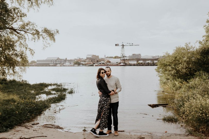 Une séance engagement à Nantes - A découvrir sur le blog mariage La mariée aux pieds nus - Photos : Flavie Nelly