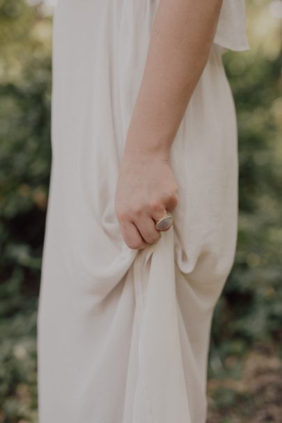 Une séance engagement à Porquerolles - La mariée aux pieds nus - Photos : Capyture