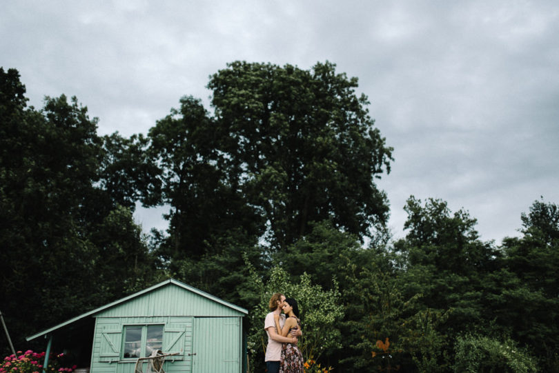 Une séance engagement à la campagne - A découvrir sur le blog mariage www.lamarieeauxpiedsnus.com - Photos : Willy Brousse