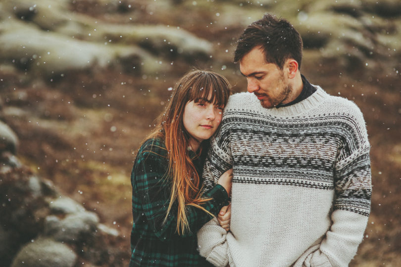 Une seance photo de couple en Islande à découvrir sur le blog mariage www.lamarieeauxpiedsnus.com - Photos : David Latour