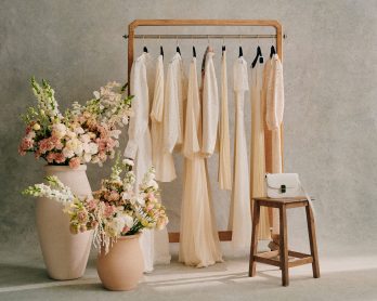 Sezane - Collection cérémonie de mariage - Blog mariage : La mariée aux pieds nus