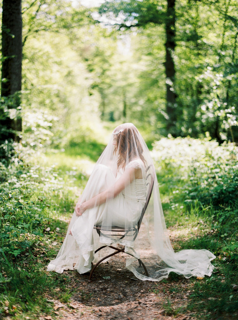 Blog mariage - La mariée aux pieds nus - Photo : L'artisan Photographe - Stéphanie Wolff - Robes de mariée - Collection 2016 - Voile Valenciennes