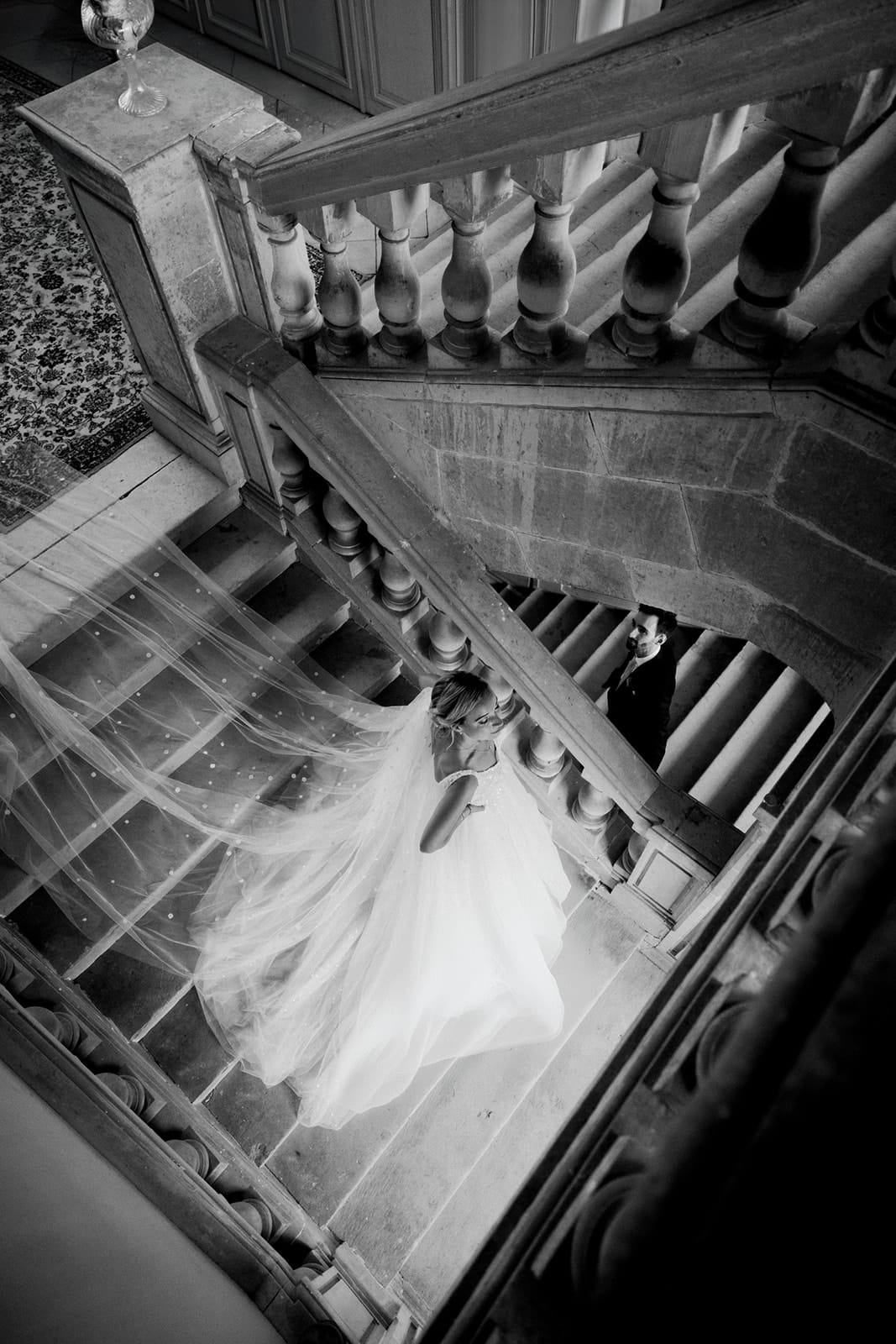 The Wild Strawberry - Photographe et vidéaste de mariage - Blog mariage : La mariée aux pieds nus