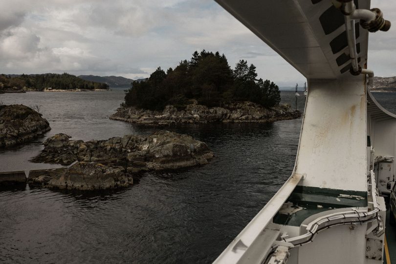 Un voyage de noces en Norvège et à la découverte du cercle arctique - Photos et récit : Julien Navarre Photography - A découvrir sur le blog mariage www.lamarieeauxpiedsnus.com