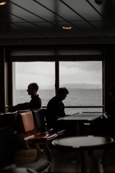 Un voyage de noces en Norvège et à la découverte du cercle arctique - Photos et récit : Julien Navarre Photography - A découvrir sur le blog mariage www.lamarieeauxpiedsnus.com